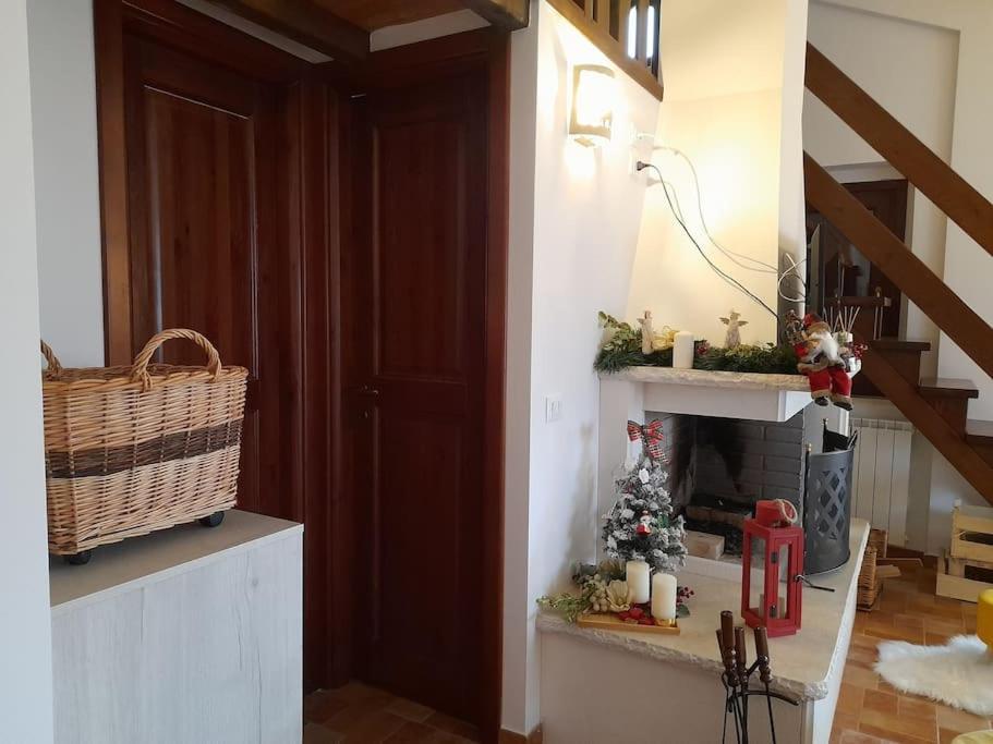 Appartement Il Nido à Castel Di Sangro Extérieur photo